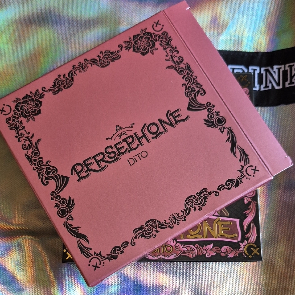 Persephone Artistic Eyeshadow Palette - Picture 7 of 7